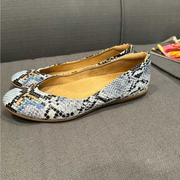 Naturalizer ballet flats 9M snakeskin - Picture 4 of 4
